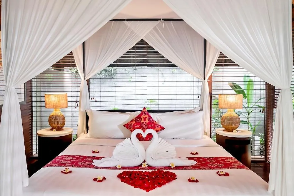 Mayaloka Villas Seminyak  Seminyak (Bali)